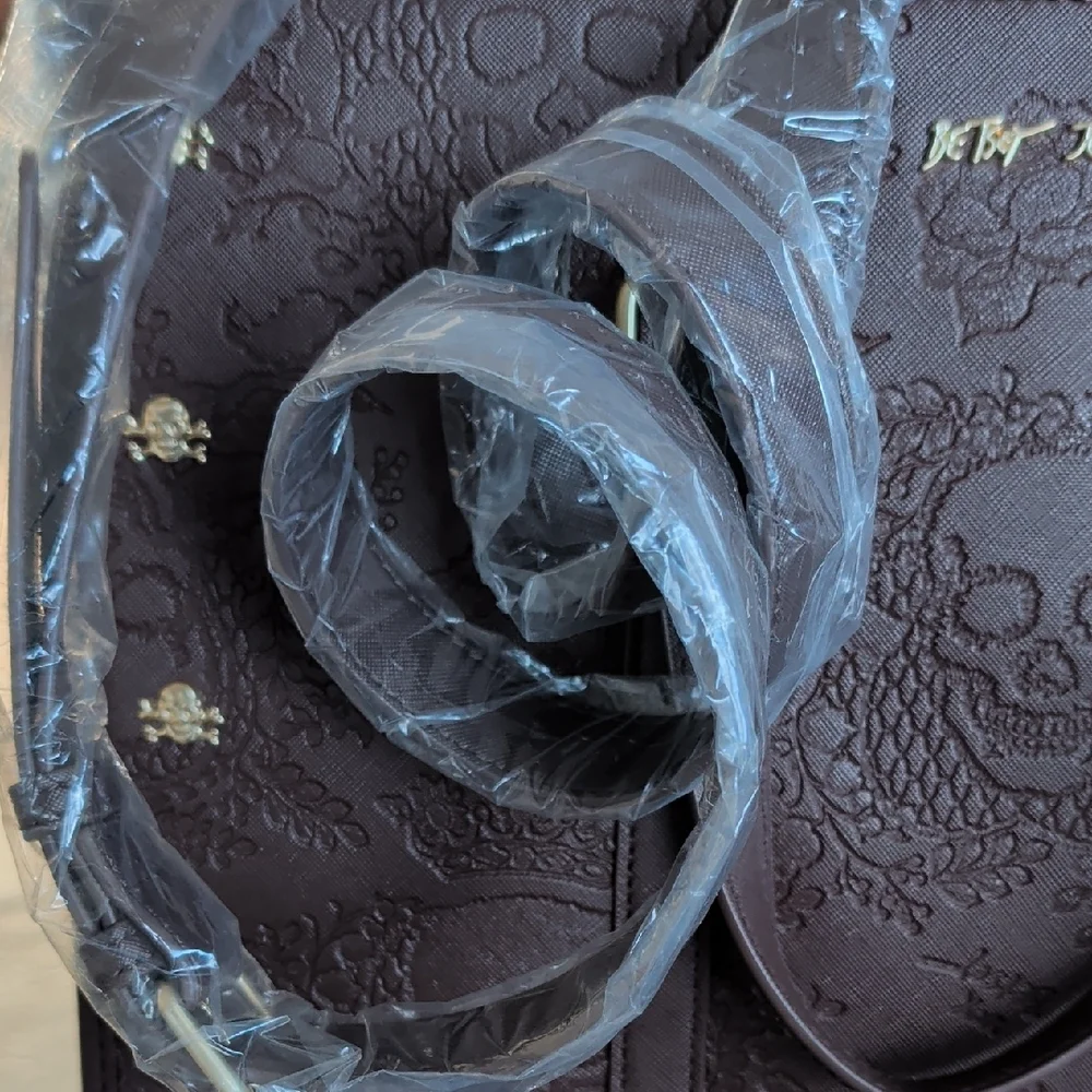 Betsey Johnson "XOMATTIE" Chocolate Skull Embossed Tote With Crossbody Strap NWT - Picture 6 of 6